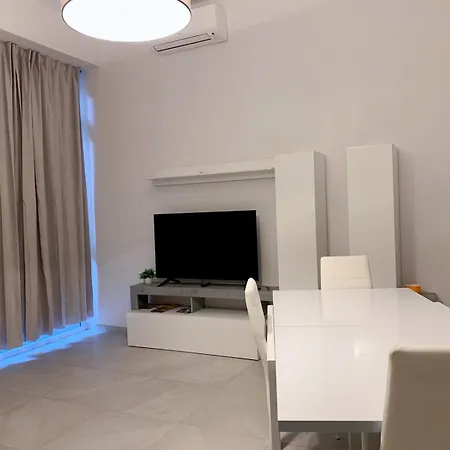 Apartman Via Del Rondone 1-2 *