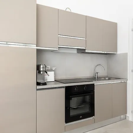 Via Del Rondone 1-2 *