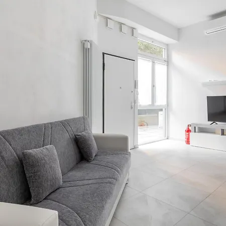 Via Del Rondone 1-2 Bolonia