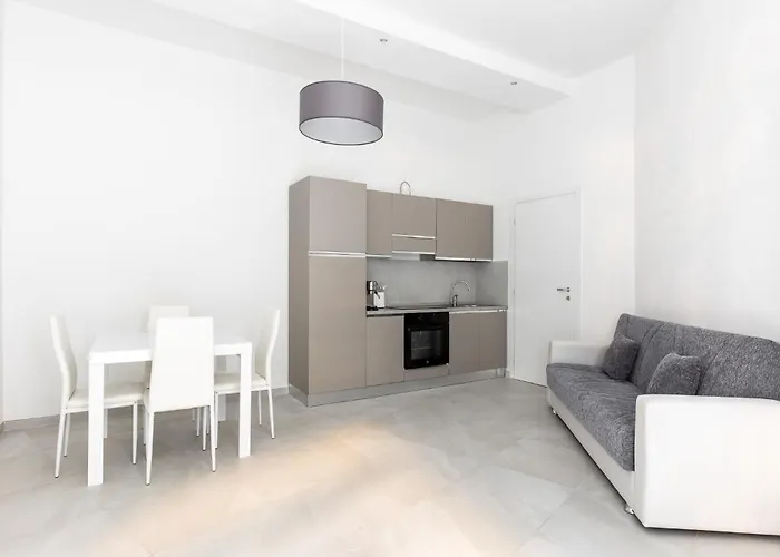 Via Del Rondone 1-2 Lägenhet