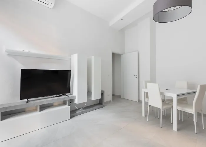 Via Del Rondone 1-2 아파트