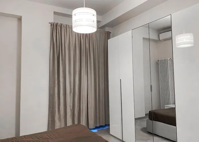 Via Del Rondone 1-2 Lägenhet *